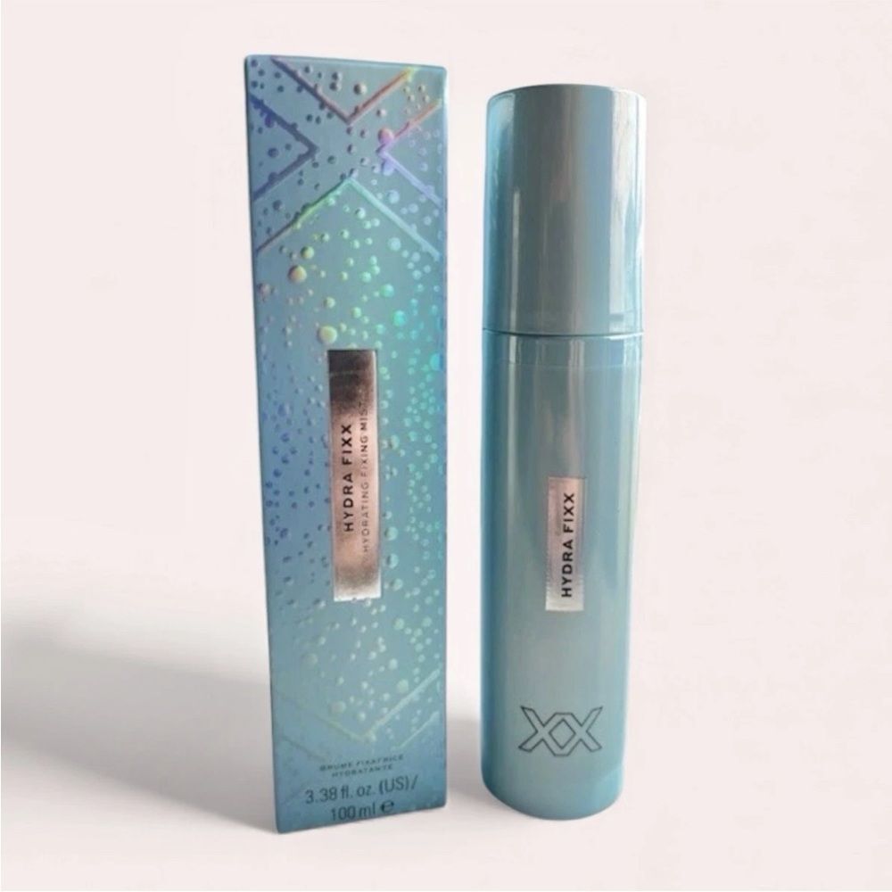Hydra Fixx setting spray and powder
